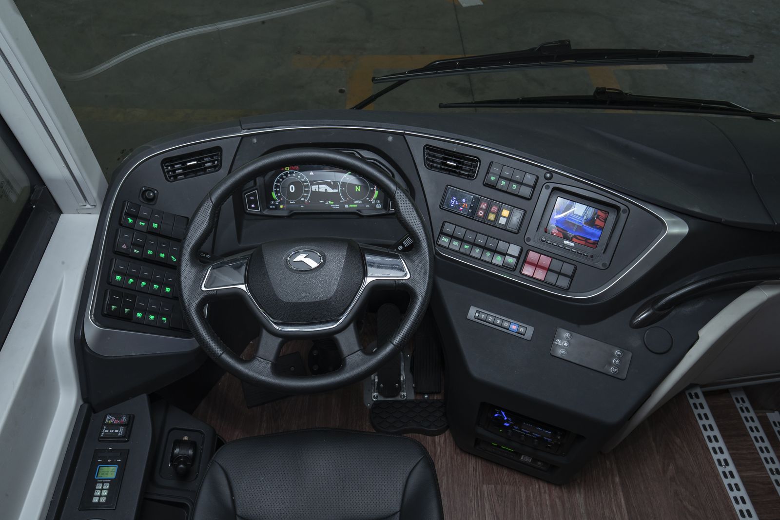 Luxury Coach, cabin detail 3