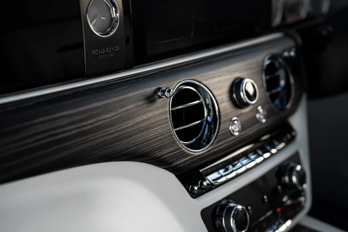 Rolls Royce Ghost, cabin detail 2