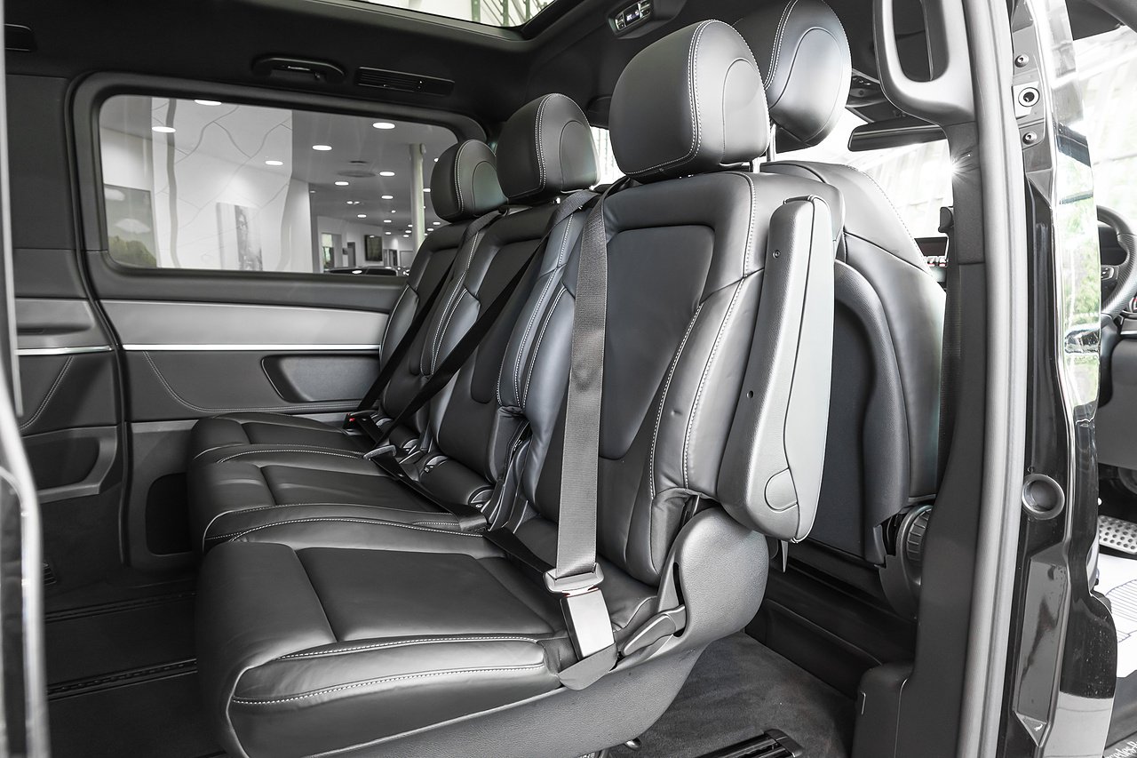 Mercedes Benz V Class, cabin detail 1
